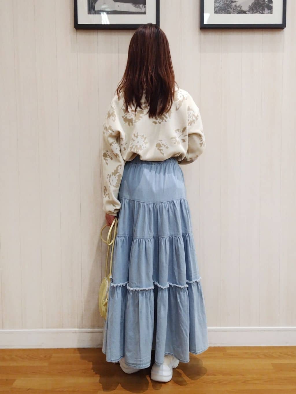 yseさんの「SHOO･LA･RUE｜【洗濯機可/S-LL】ゆるシルエット 甘すぎない　大人の花柄もちもちニット」を使ったコーディネート