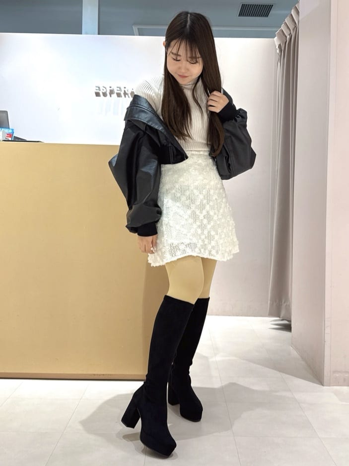 neinaさんの「ESPERANZA｜ゆる傾斜ロングブーツ」を使ったコーディネート