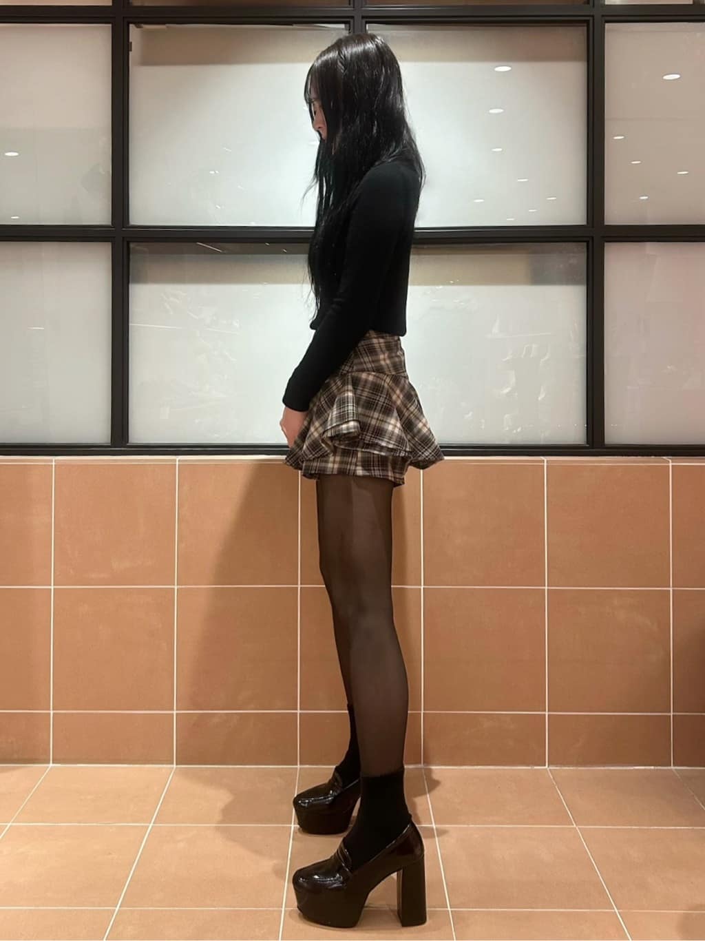 Arisaさんの「ESPERANZA｜【ラク盛り/ローファー】リピーター続出／脚長美脚 厚底ローファー」を使ったコーディネート