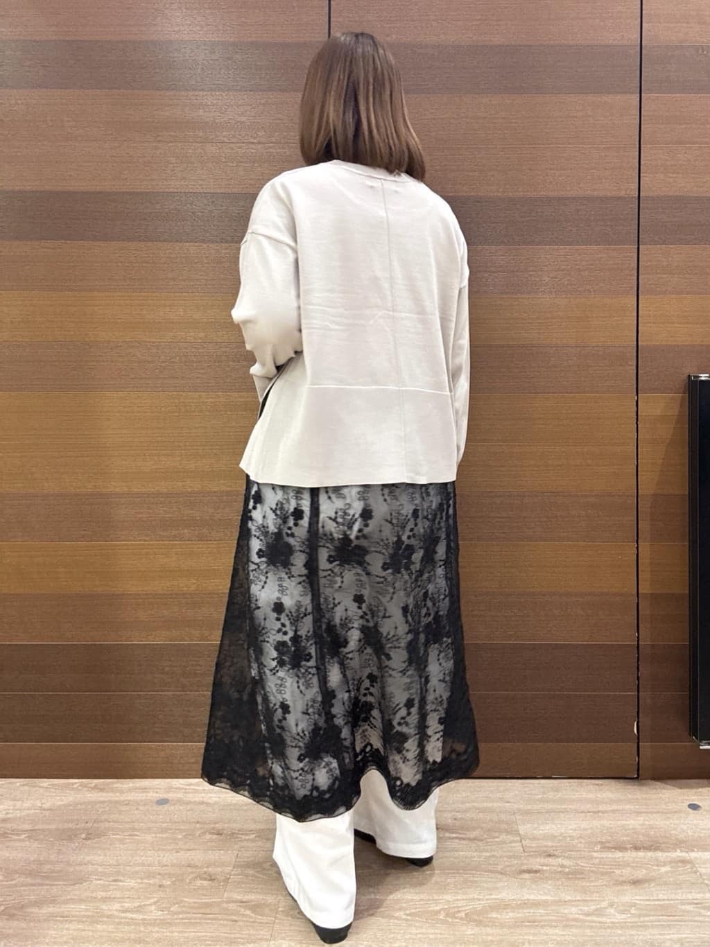 yumeさんの「OPAQUE.CLIP｜《ツインセット》ワイドニット&times;裾フレアタンクトップ【洗濯機OK】」を使ったコーディネート