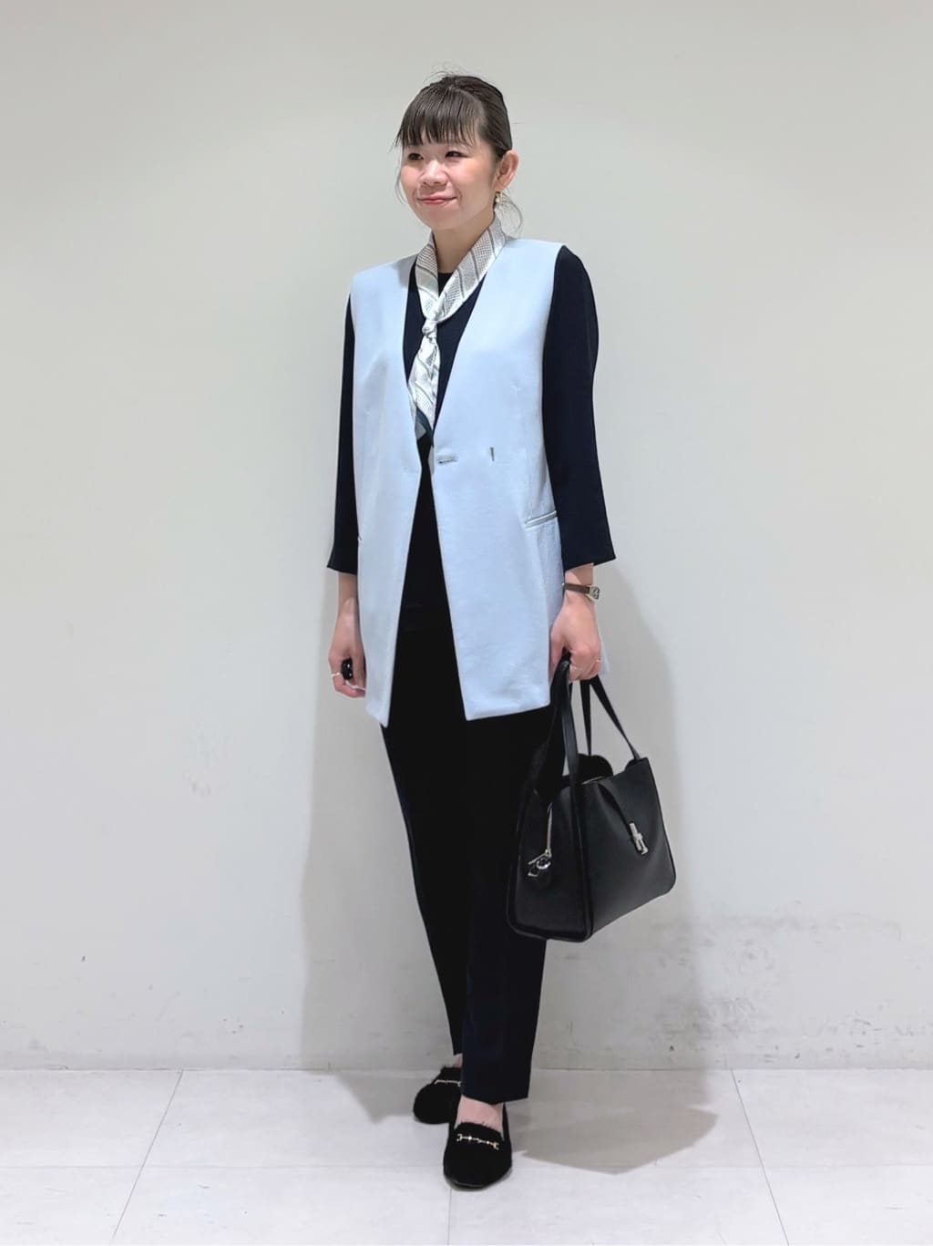 tsuyuさんの「INDIVI｜【2柄展開】柄デザインスカーフ」を使ったコーディネート