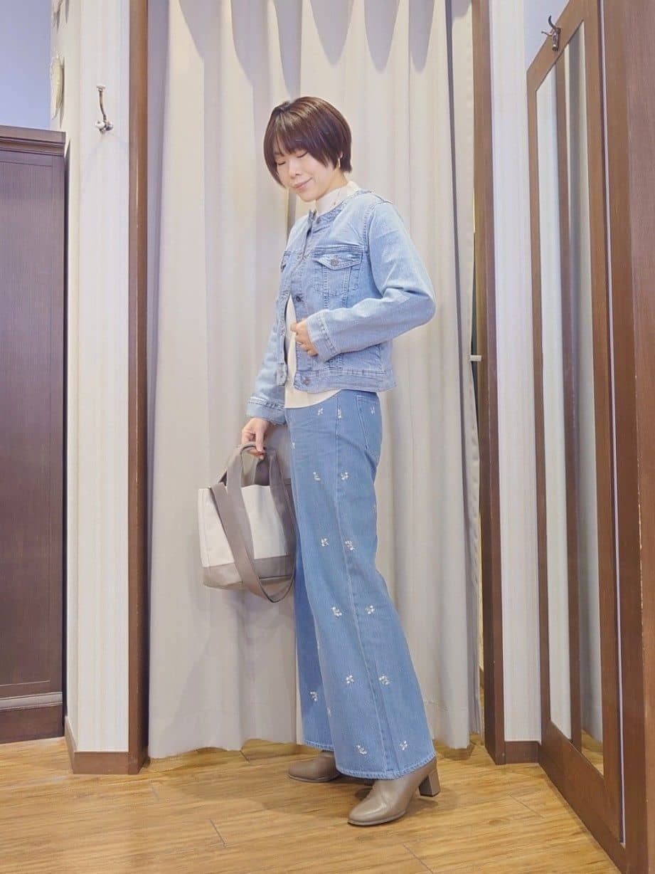 ERIKOさんの「SHOO･LA･RUE｜【毛玉になりにくい/洗濯機可/S-LL】お袖パールの上品ニット」を使ったコーディネート