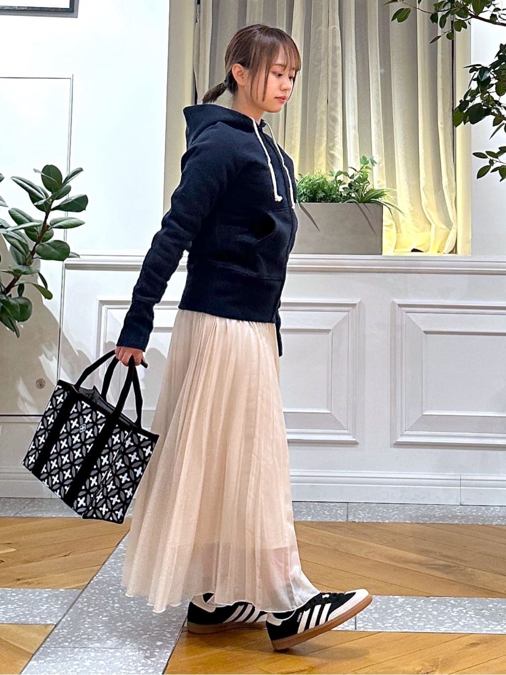 なべこさんの「DRESSTERIOR｜デキシー吊裏毛ジップアップパーカ」を使ったコーディネート
