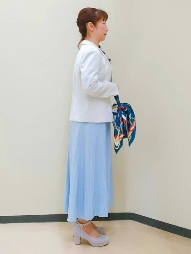 花さんの「Reflect｜【セットアップ可】ストライプ柄ジャカードブラウス」を使ったコーディネート