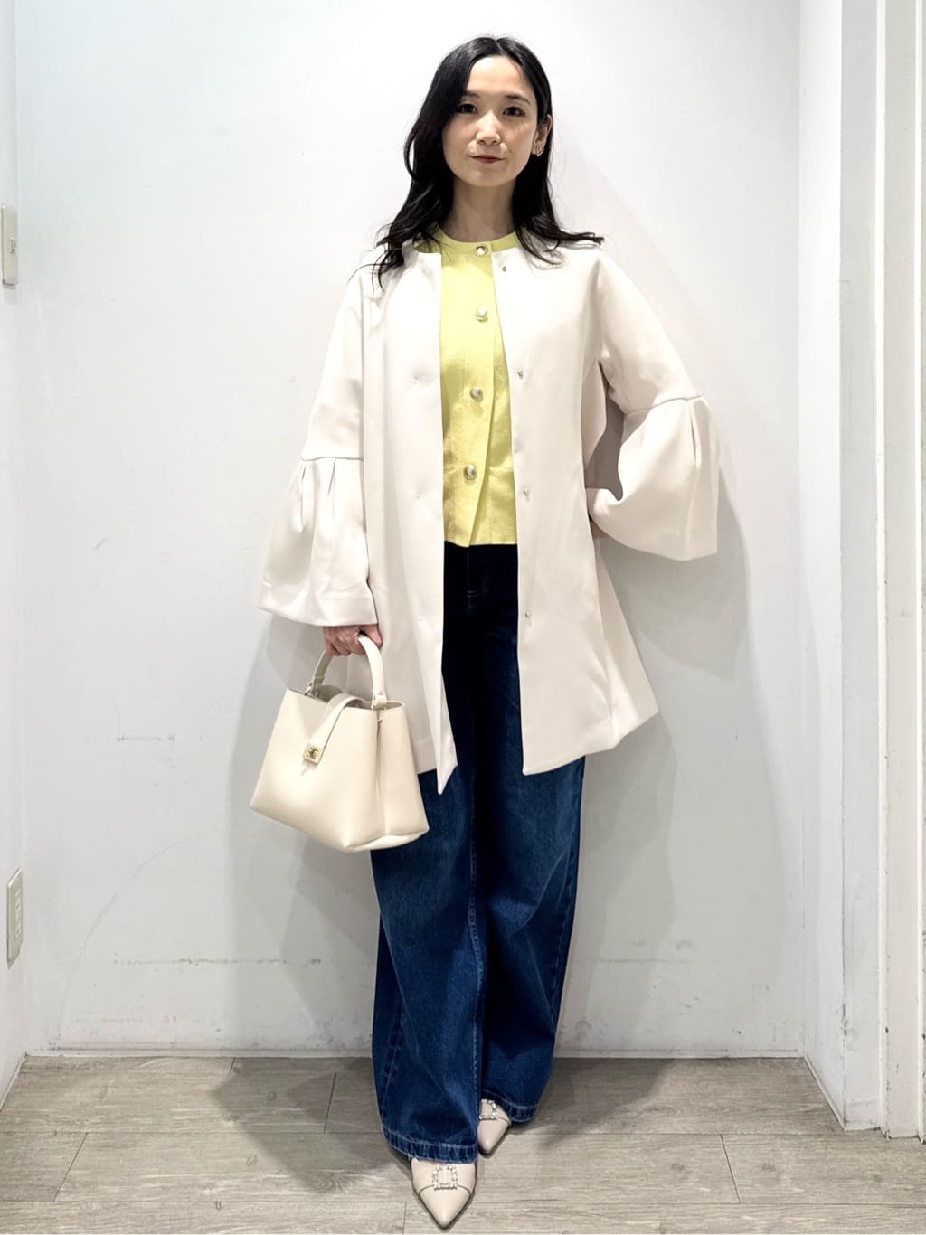 yuicciさんの「OPAQUE.CLIP｜フレアスリーブミドルコート【洗濯機OK】」を使ったコーディネート