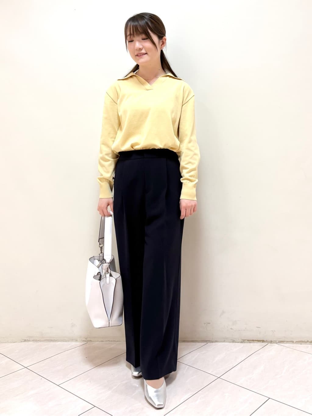 mikiさんの「Reflect｜スキッパーネックニットプルオーバー」を使ったコーディネート