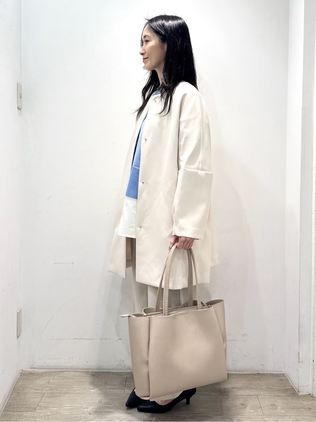 yuicciさんの「OPAQUE.CLIP｜《ツインセット》ワイドニット&times;裾フレアタンクトップ【洗濯機OK】」を使ったコーディネート