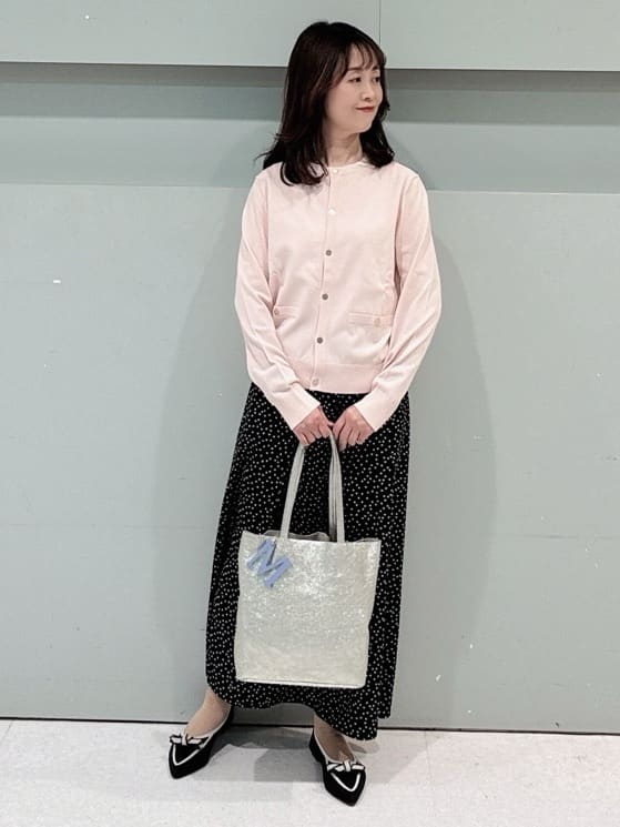 makiさんの「UNTITLED｜◆【アンサンブル可/洗える】クルーネックニットカーディガン」を使ったコーディネート