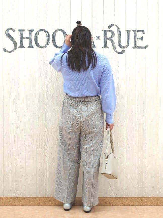 とろろさんの「SHOO･LA･RUE｜【消臭】キラキラ ビットローファー」を使ったコーディネート