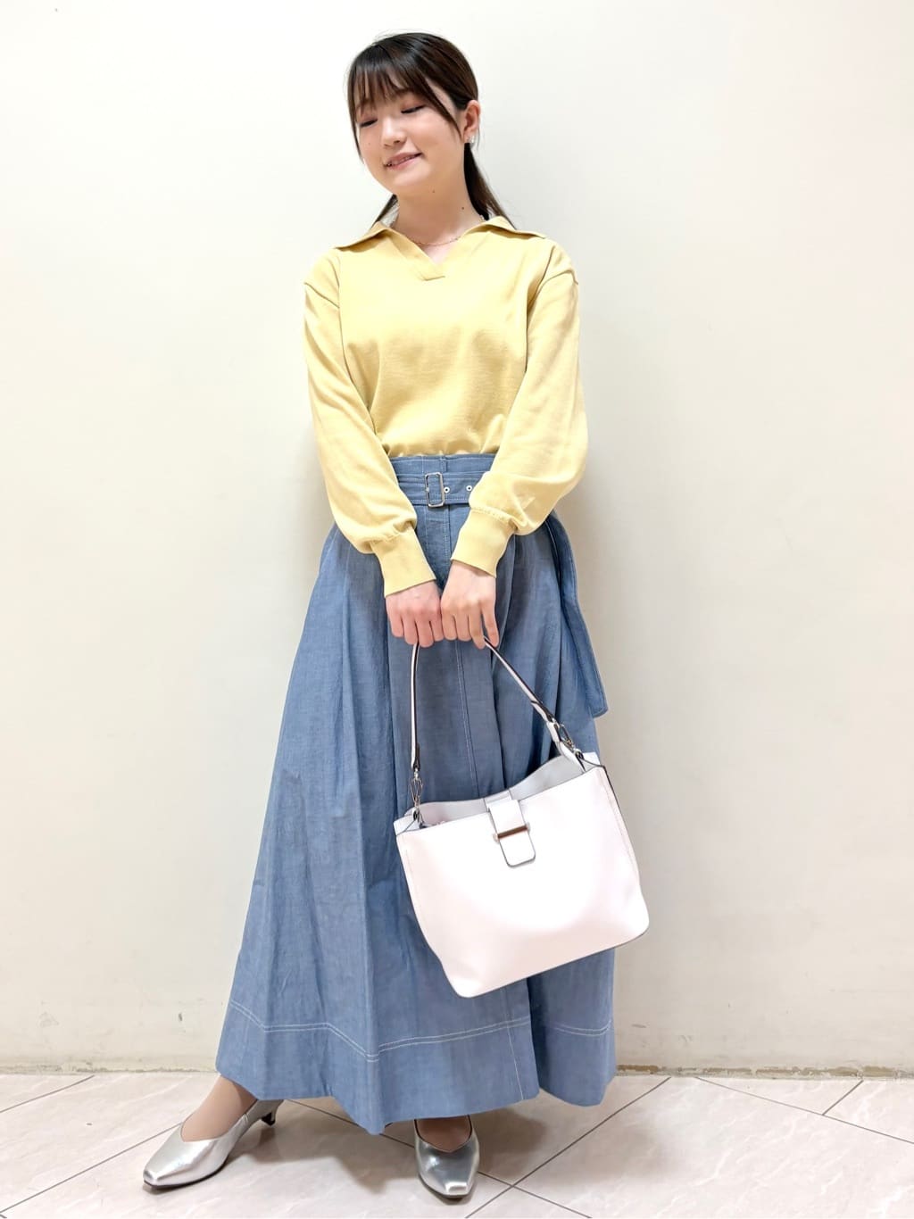 mikiさんの「Reflect｜スキッパーネックニットプルオーバー」を使ったコーディネート