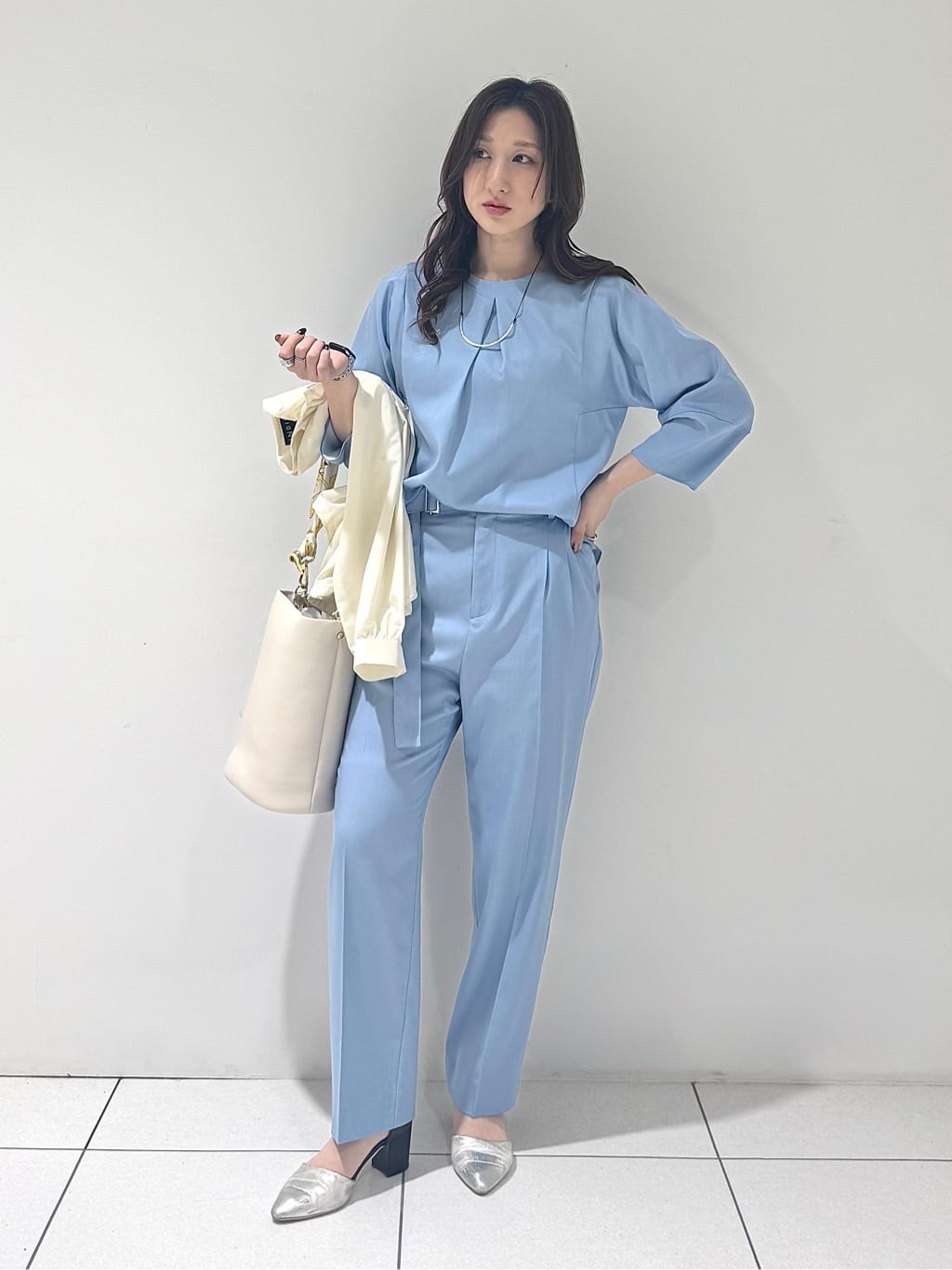 そんさんの「INDIVI｜【洗える／大人シアー】エアリー バルーンブルゾン」を使ったコーディネート