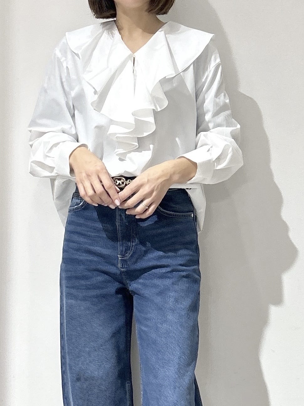 NAKAさんの「OPAQUE.CLIP｜ワイドストレートデニムパンツ【洗濯機OK】《S～LL》」を使ったコーディネート