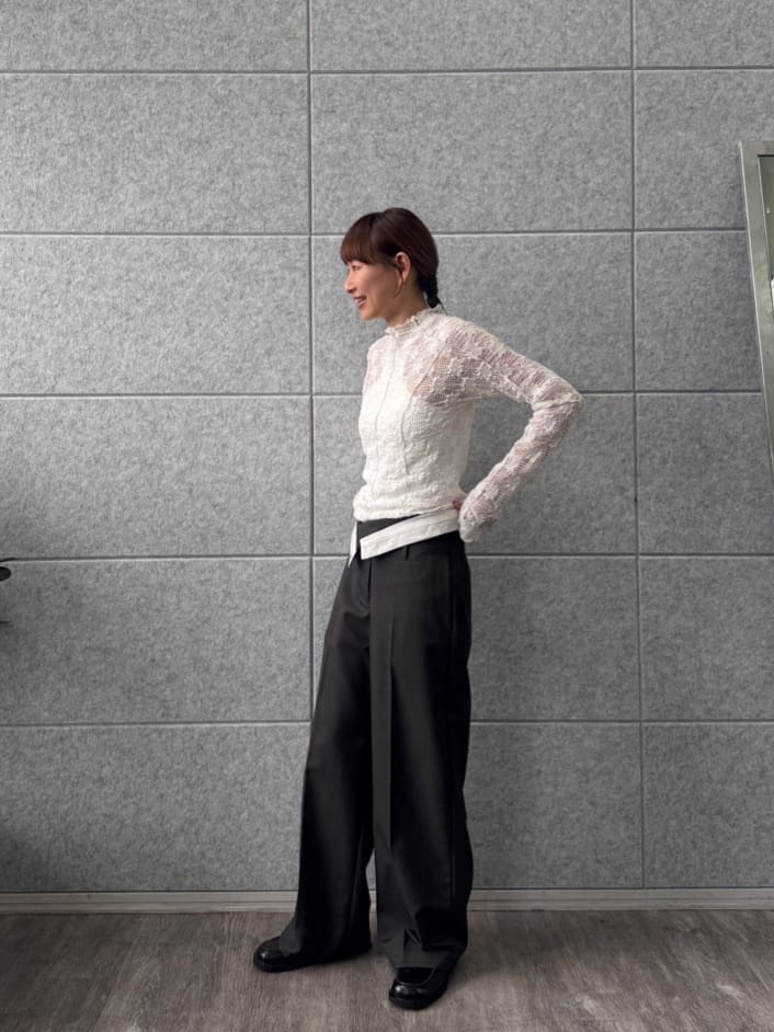 designer yukaさんの「CODE A｜floral lace highneck tops」を使ったコーディネート