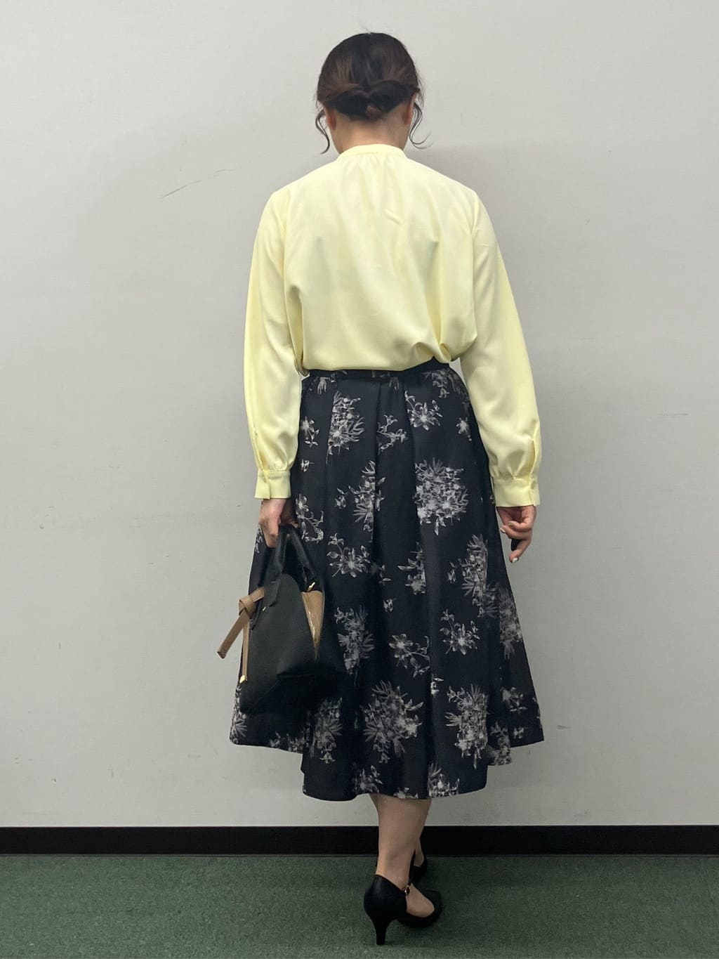 MAYUKIさんの「index｜フェイクパールピンボウタイブラウス【洗濯機OK／イージーアイロン／ストレッチ】《XS-LL》」を使ったコーディネート