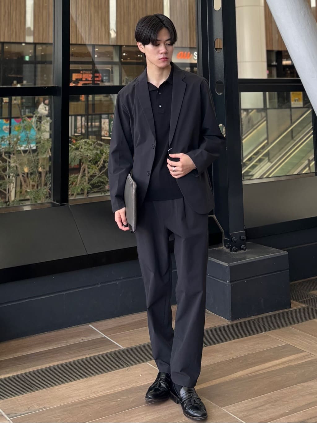 うらしーさんの「THE SHOP TK｜《KURO》コーデュラナイロン ジャケット セットアップ可／防シワ／撥水／ストレッチ」を使ったコーディネート