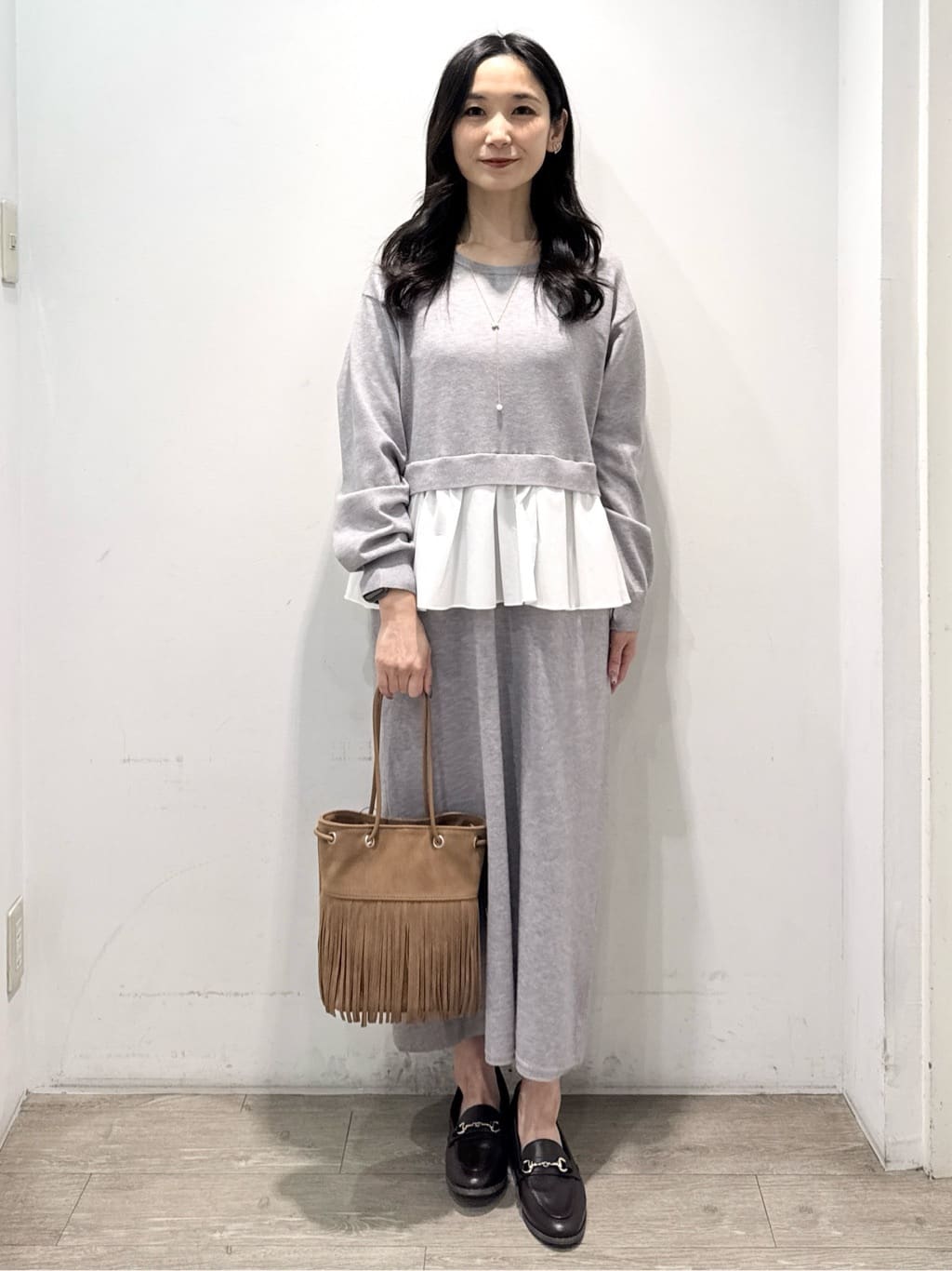 yuicciさんの「OPAQUE.CLIP｜ペプラムドッキングニットワンピース【洗濯機OK】」を使ったコーディネート