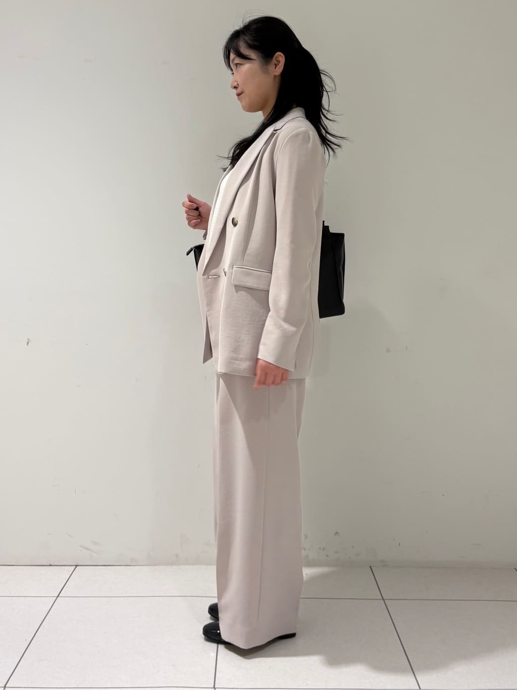 momokoさんの「INDIVI｜【洗える／多機能／SETUP可】着る日傘ダブルジャケット」を使ったコーディネート