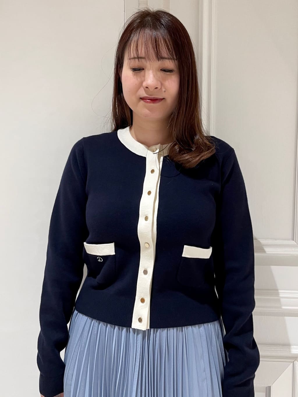minowaさんの「DRESSTERIOR｜ウォッシャブルブライトシアープリーツスカート」を使ったコーディネート