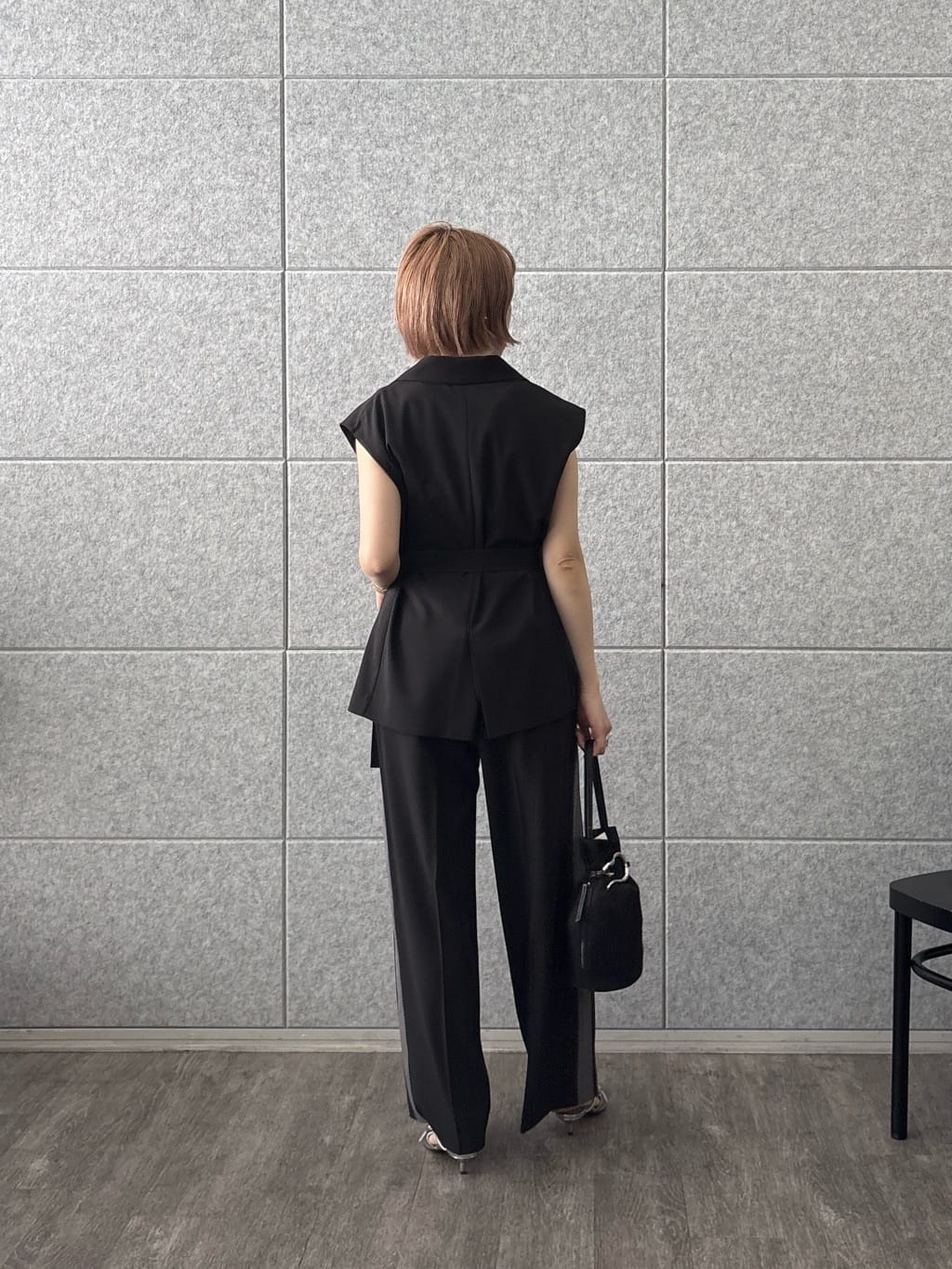 mikuさんの「INDIVI｜Comfy SET UP｜イージーサイドラインワイドパンツ【セットアップ対応／通勤／カセット服／接触」を使ったコーディネート
