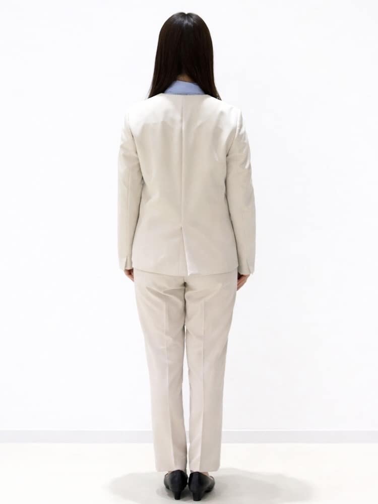 EMIRIさんの「OPAQUE.CLIP｜《通勤／セットアップ対応》 Vネックジャケット／ダブルクロス【洗濯機OK】」を使ったコーディネート
