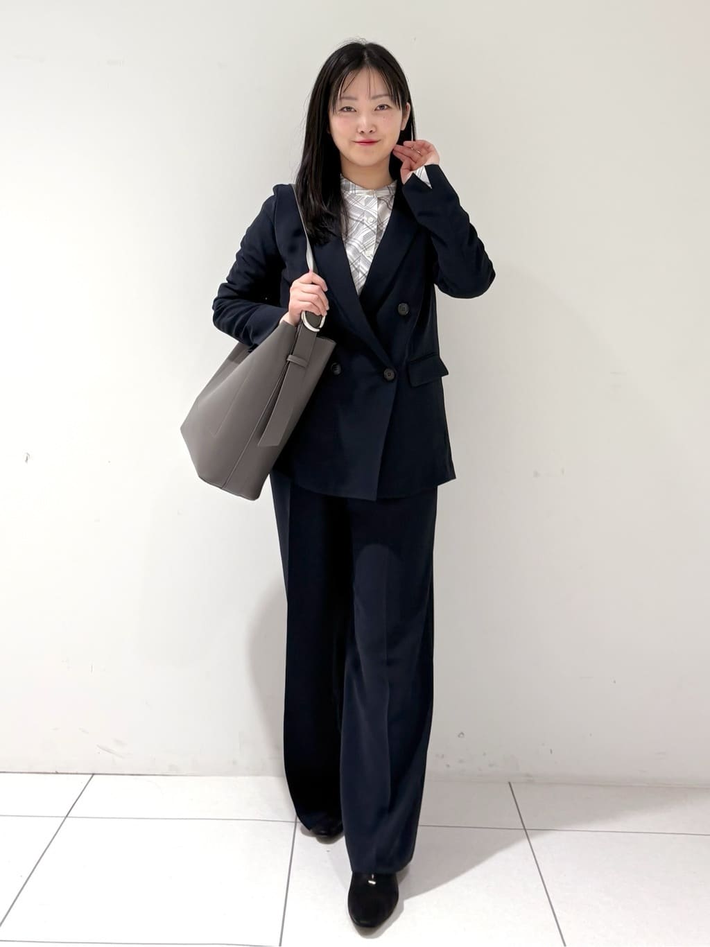 momokoさんの「INDIVI｜【洗える／多機能／SETUP可】着る日傘ダブルジャケット」を使ったコーディネート