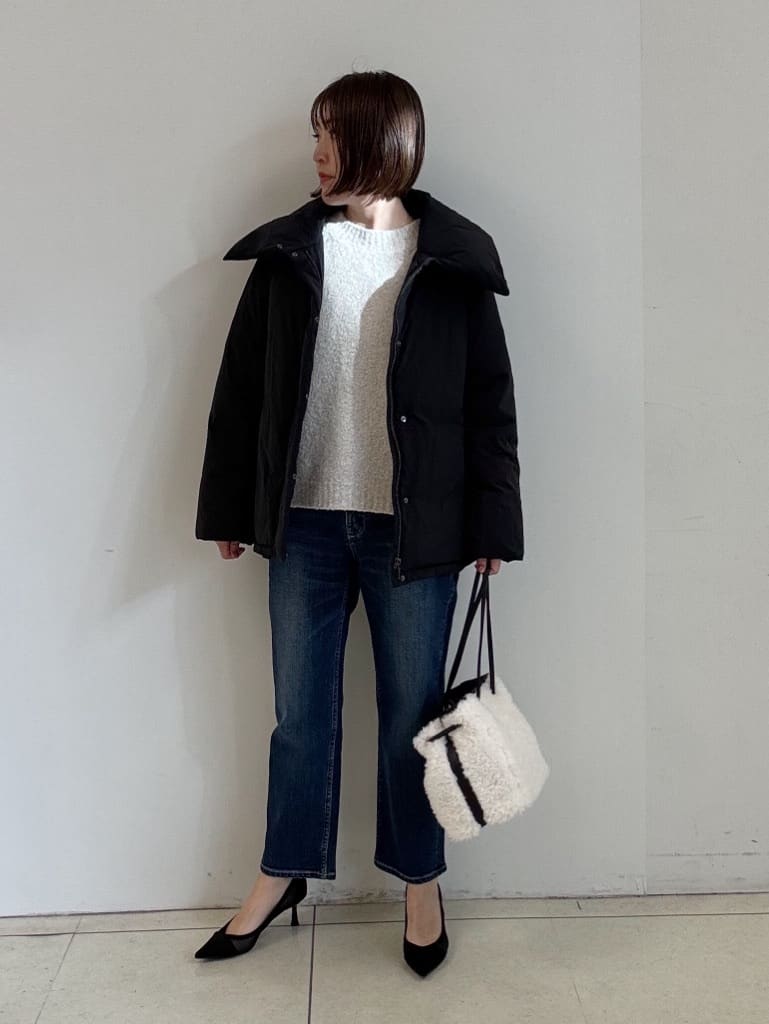 yoshiyaさんの「INDIVI｜ボアミドルバッグ」を使ったコーディネート