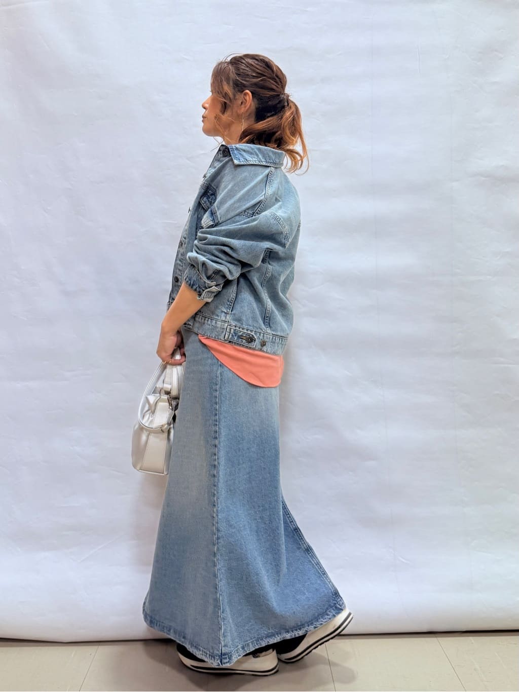 fuuさんの「SHOO･LA･RUE｜【SHOO・LA・RUE DENIM】羽織るだけでこなれる　オーバーサイズデニムジャケット」を使ったコーディネート