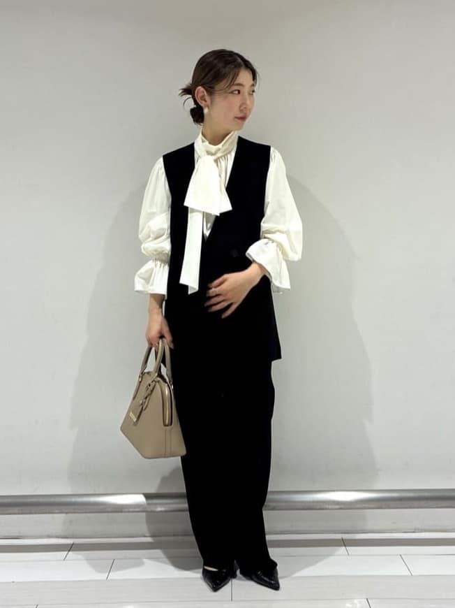 Rinさんの「UNTITLED｜◆【セレモニー/華やか】2WAYボウタイブラウス」を使ったコーディネート
