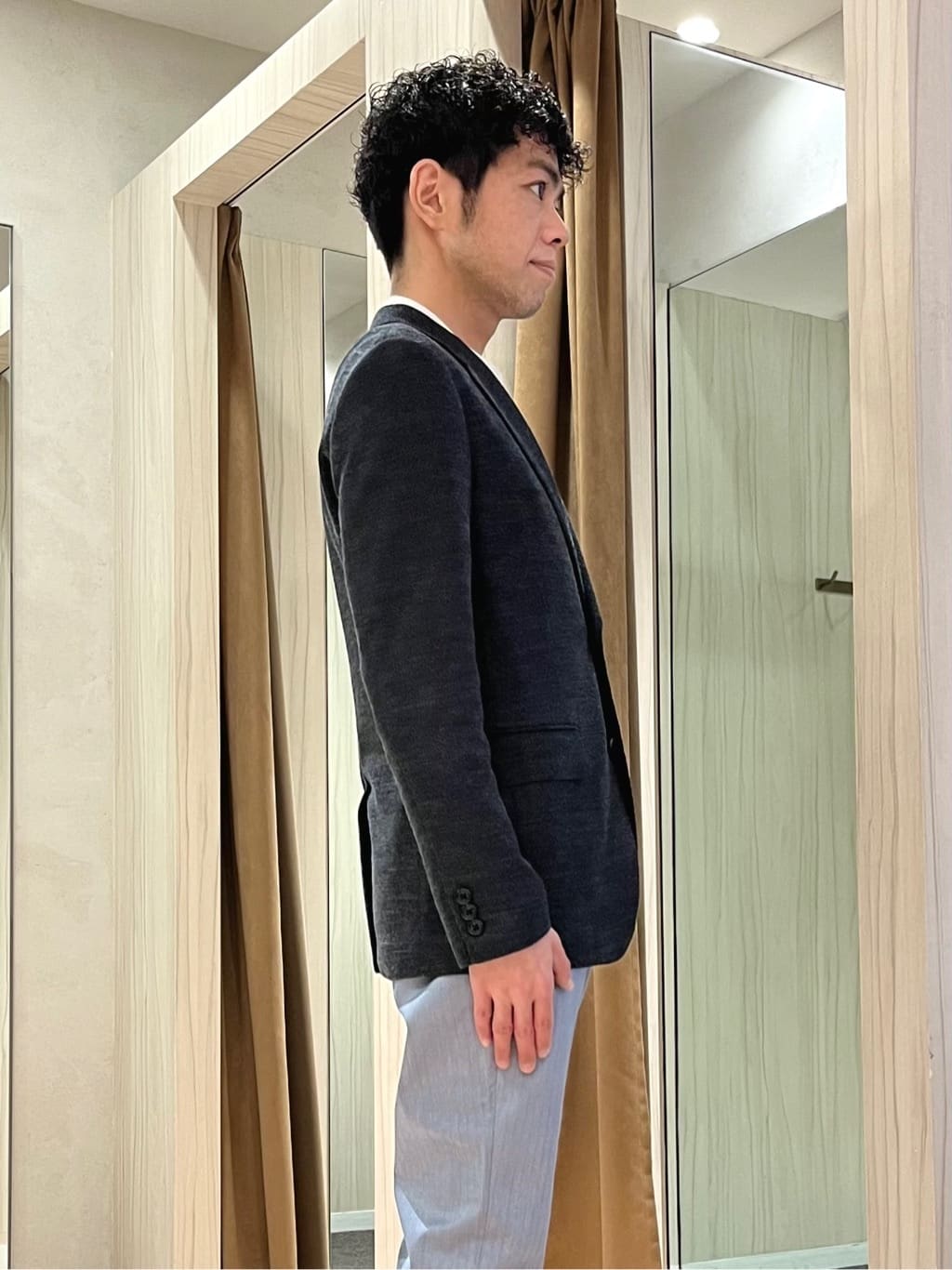 URAさんの「TAKEO KIKUCHI｜カシミヤブレンド ビーバー調ピンヘッドスタンドカラーコート」を使ったコーディネート