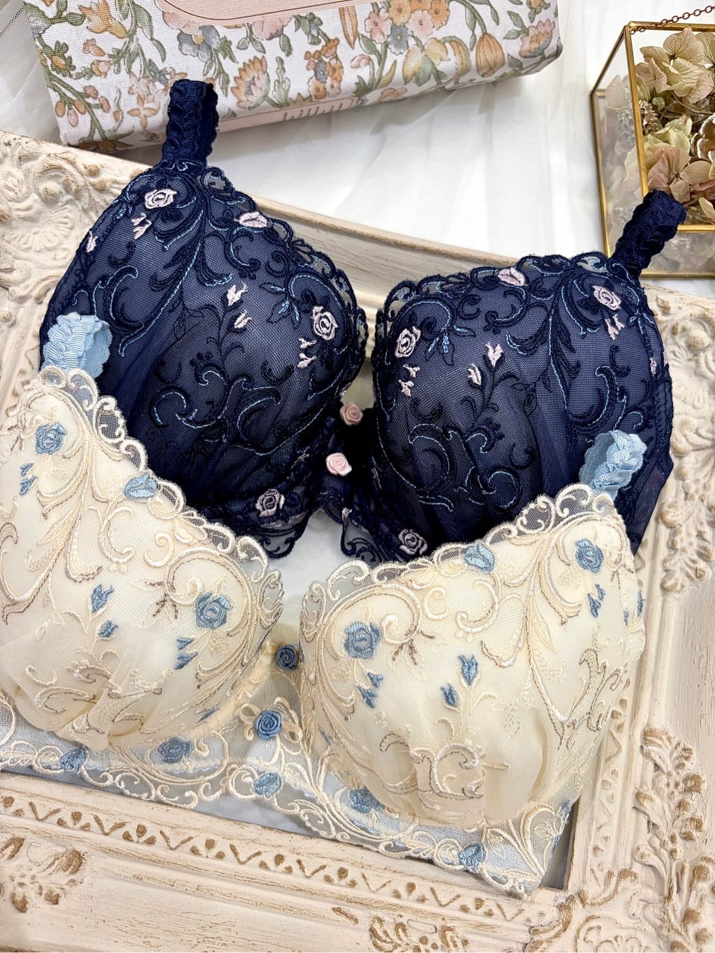 Rieさんの「Risa Magli｜シュテファニ ブラジャー (B-C) ＜Side Shape（サイドシェイプ）＞」を使ったコーディネート