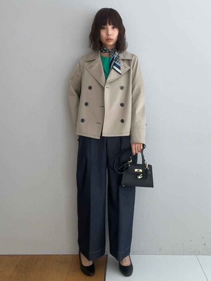 misaさんの「DRESSTERIOR｜【ウォッシャブル/撥水素材】Aラインショートトレンチジャケット」を使ったコーディネート