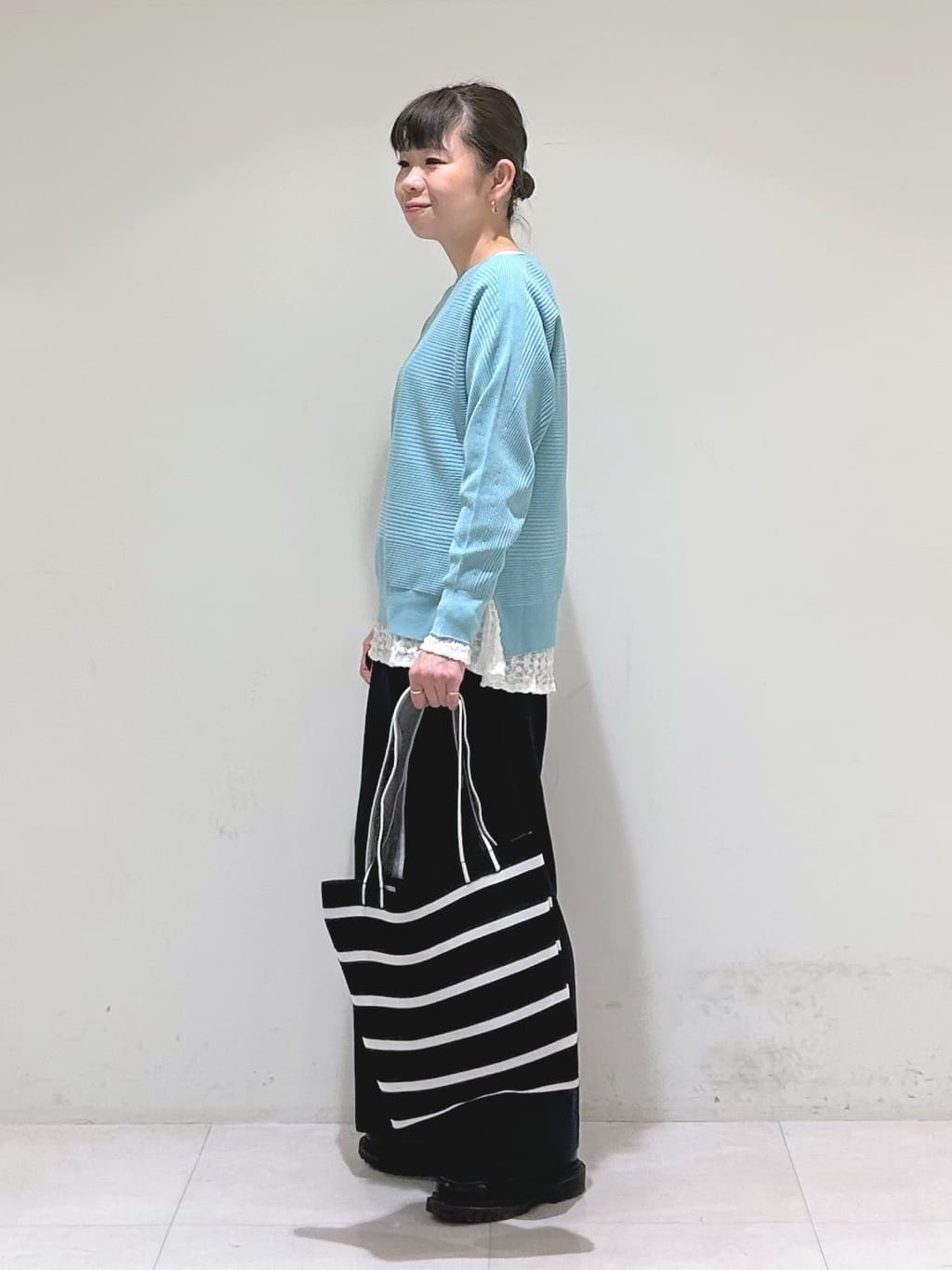 tsuyuさんの「INDIVI｜【WEB限定カラー／A4収納】柄ニットバッグ」を使ったコーディネート