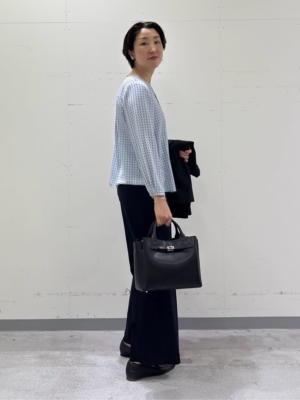 yuriさんの「INDIVI｜【新作褒められパンツ】快温ワイドパンツ」を使ったコーディネート