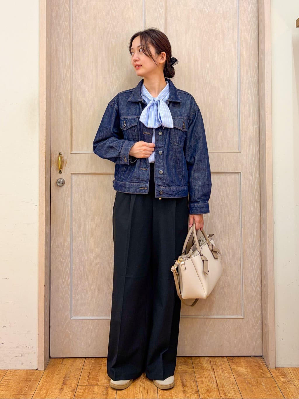 Nakaさんの「SHOO･LA･RUE｜【SHOO・LA・RUE DENIM】羽織るだけでこなれる　オーバーサイズデニムジャケット」を使ったコーディネート