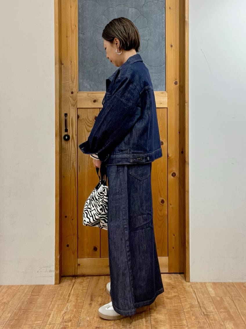ゆみさんの「SHOO･LA･RUE｜【SHOO・LA・RUE DENIM】羽織るだけでこなれる　オーバーサイズデニムジャケット」を使ったコーディネート