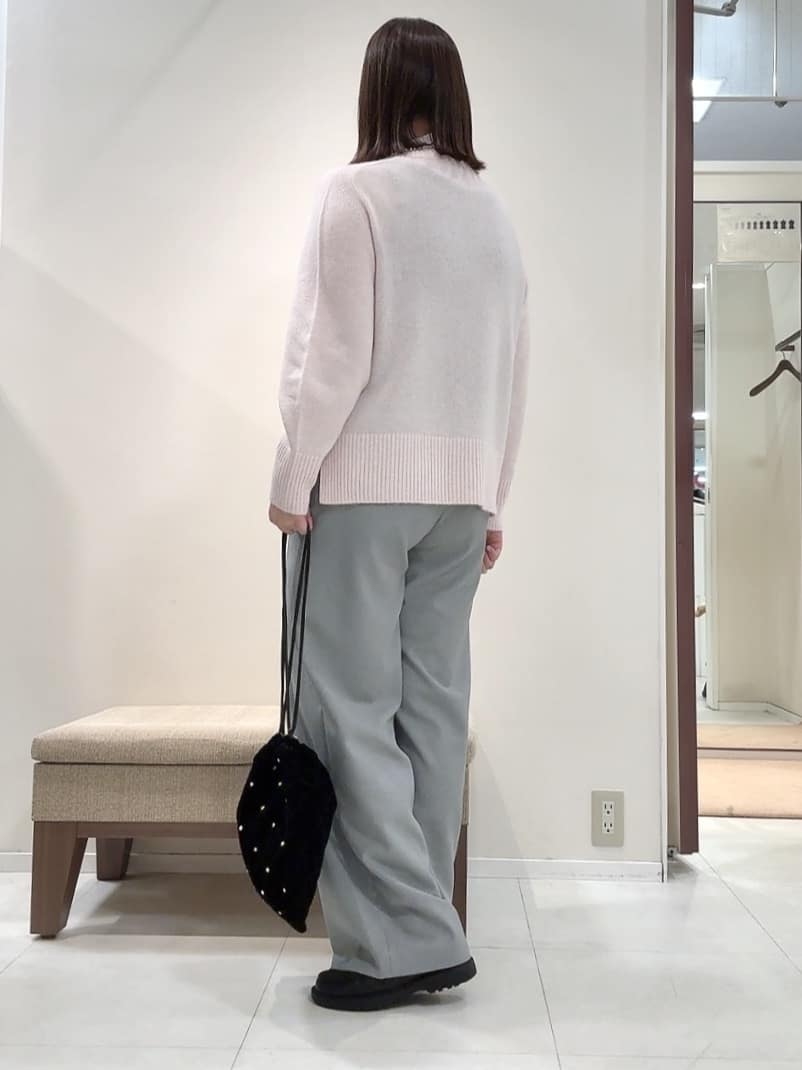 YUIさんの「UNTITLED｜【はっ水機能/フード取り外し可/防寒】ロングダウンコート」を使ったコーディネート