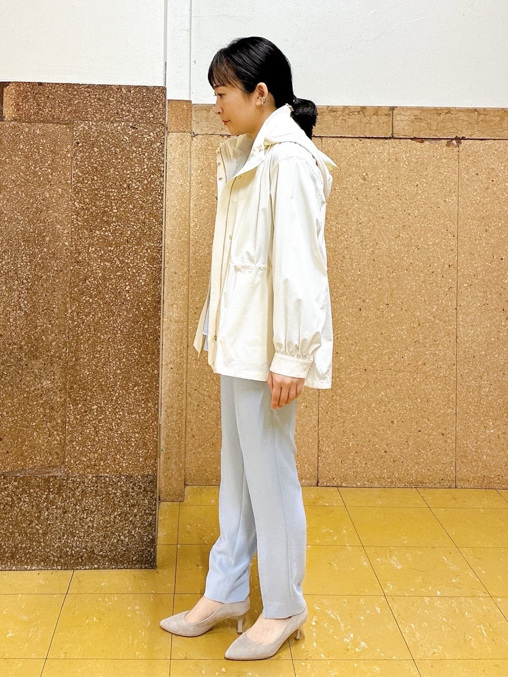 hattoriさんの「INDIVI｜【洗える／UVケア／SETUP可】着る日傘ペプラムブラウス」を使ったコーディネート