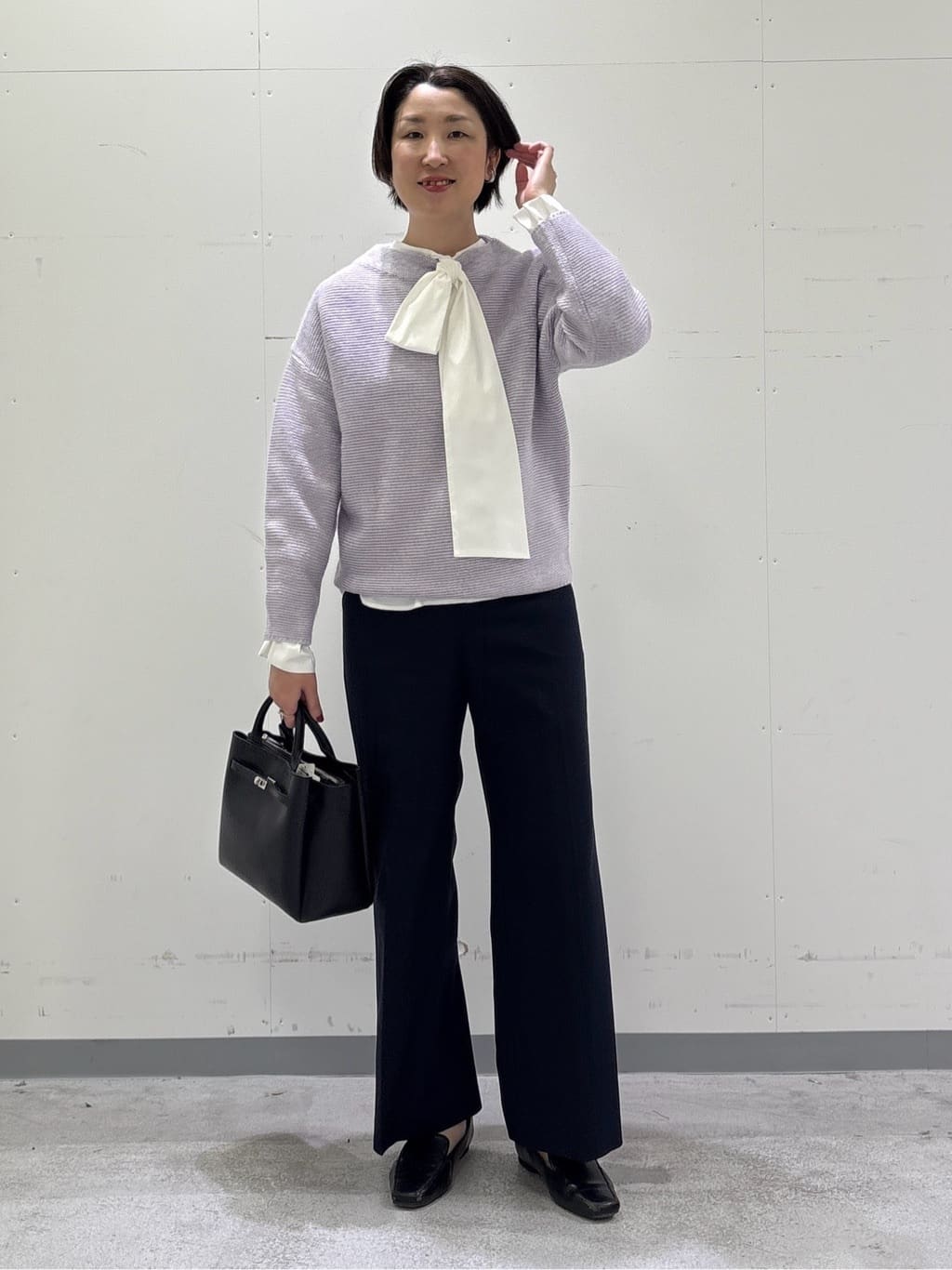 yuriさんの「INDIVI｜【2点セット／洗える】ツイードジレ＆ボウタイブラウス」を使ったコーディネート