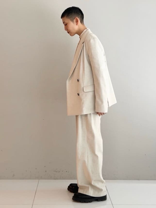 OCHIAIさんの「DRESSTERIOR｜【セットアップ可/吸水速乾/ウォッシャブル】リネンブレンドオックスダブルジャケット」を使ったコーディネート