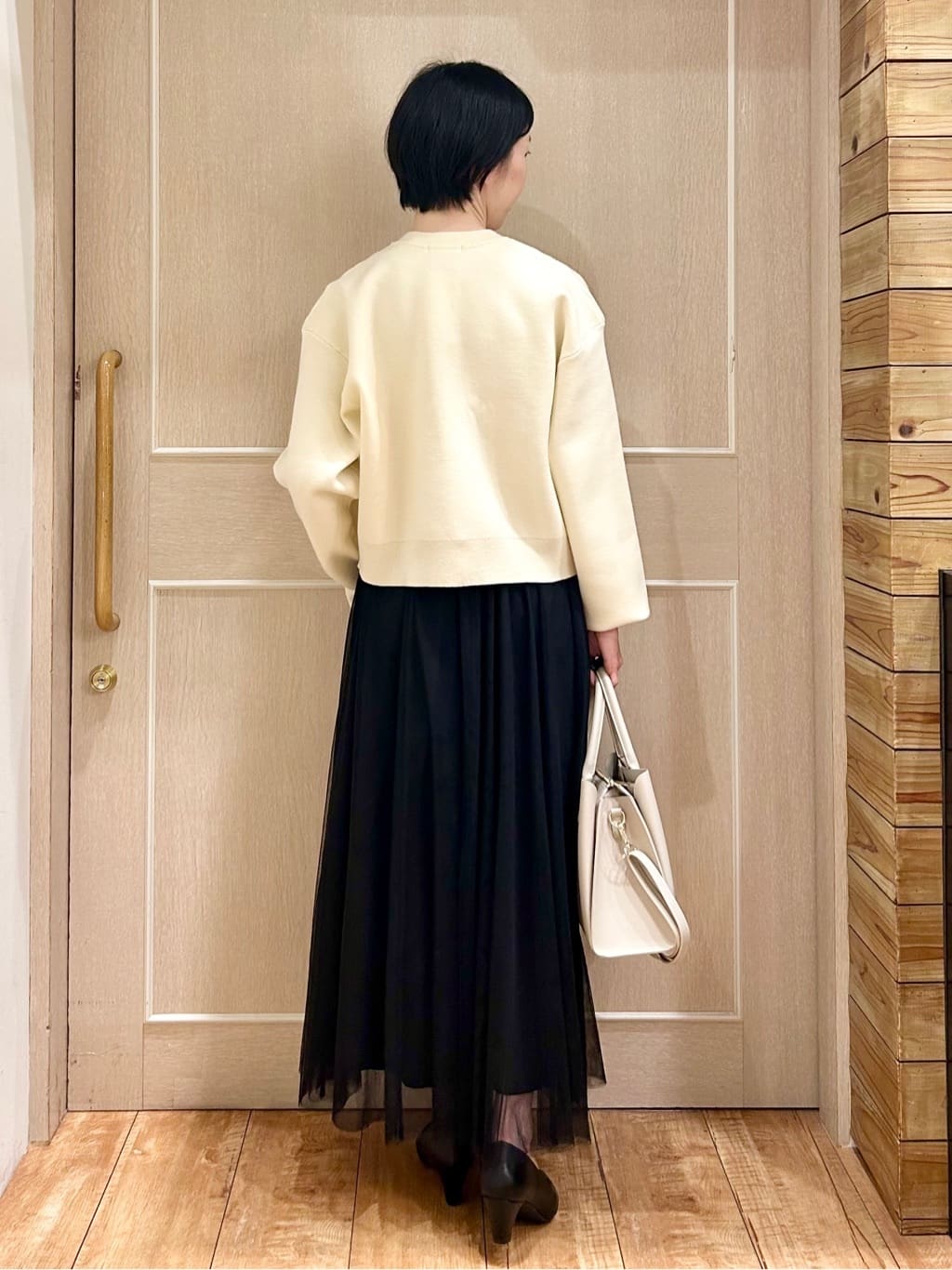 ちぐささんの「SHOO･LA･RUE｜【洗濯機可/S-LL】1枚でも羽織りでも 華やか上品カーデ」を使ったコーディネート