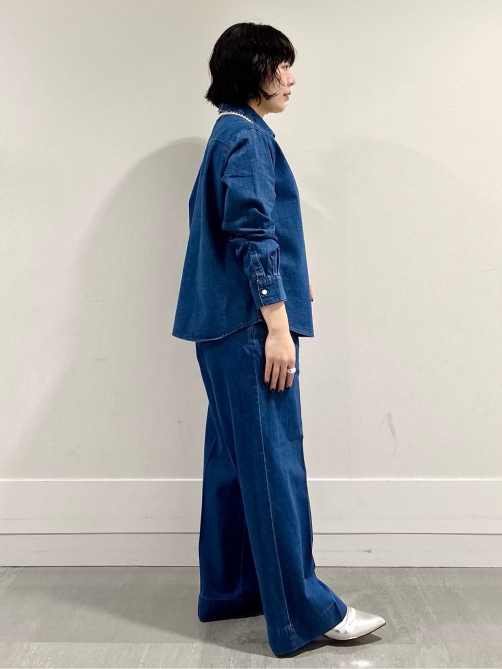 モエカさんの「UNTITLED｜◆【セットアップ可/ワイド】ライトウェイトデニムパンツ」を使ったコーディネート