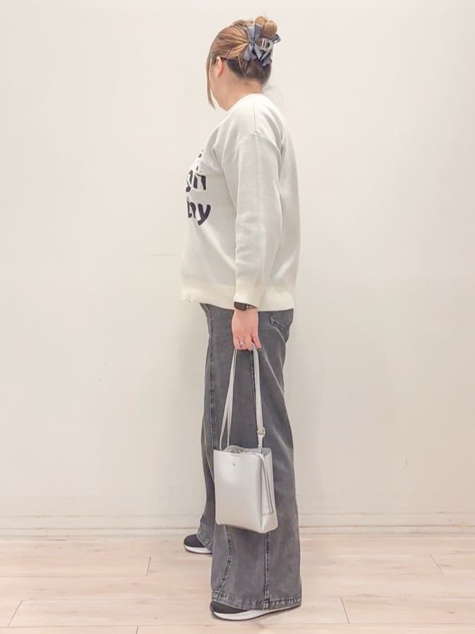 naoさんの「SHOO･LA･RUE｜【軽量/高レビュー】見た目よりもたっぷり入る ふわっと軽い3層ショルダー」を使ったコーディネート