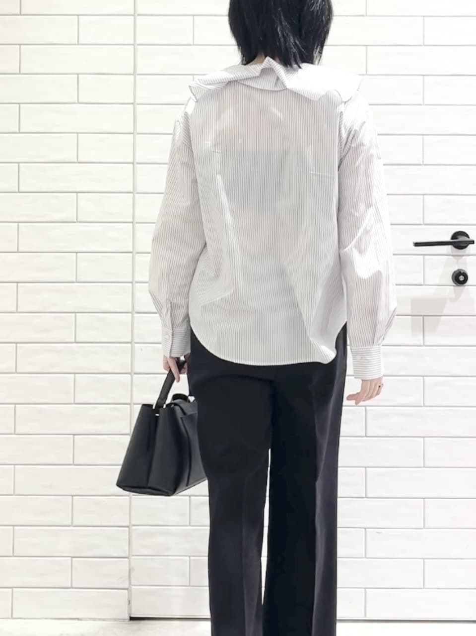 しおりさんの「OPAQUE.CLIP｜フロントフリルブラウス【洗濯機OK】」を使ったコーディネート
