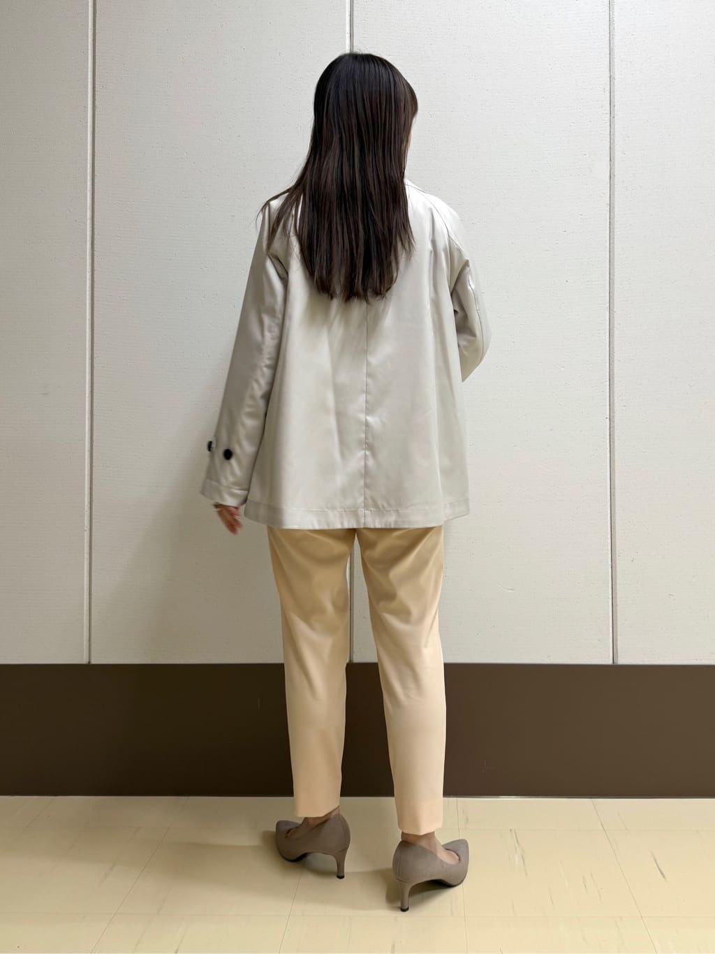 mamiさんの「INDIVI｜【洗える】ラッフルサテンブラウス」を使ったコーディネート
