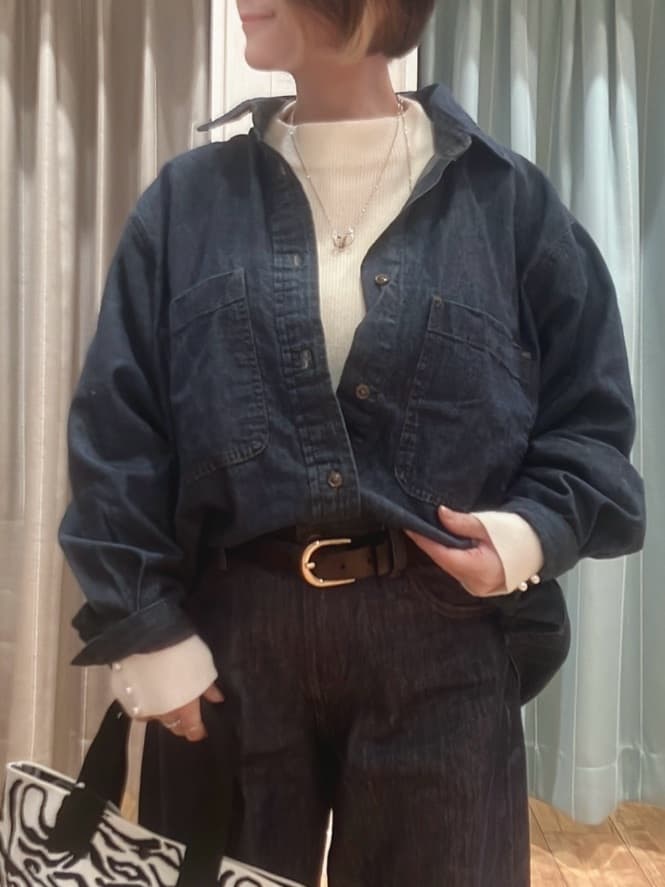 aaamiさんの「SHOO･LA･RUE｜【SHOO・LA・RUE DENIM/高レビュー】ゆるっと決まる こなれカーブデニムパンツ」を使ったコーディネート