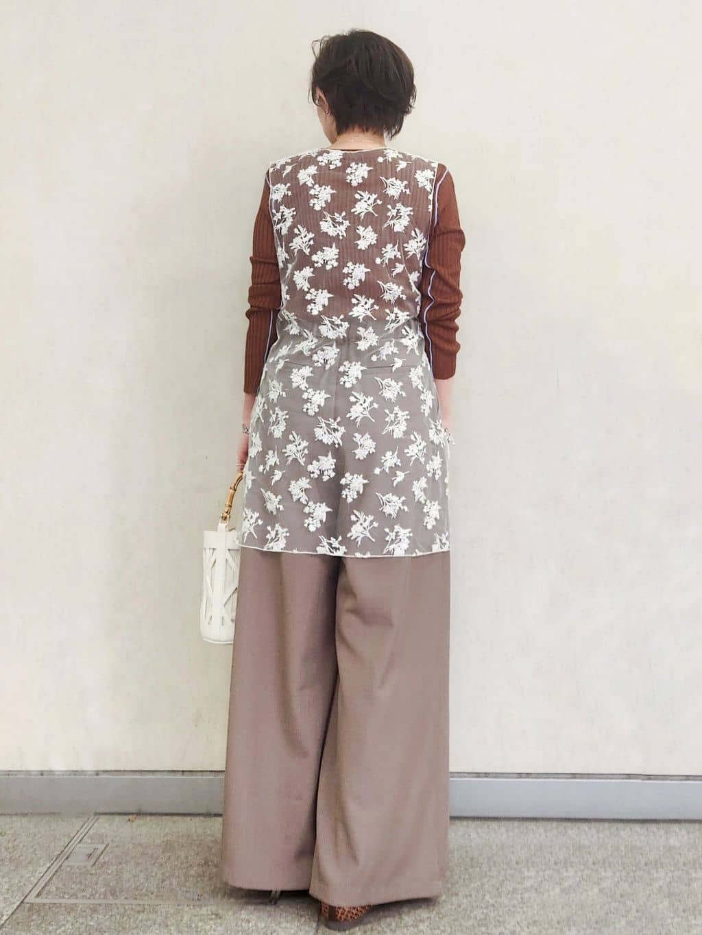 milkyさんの「OPAQUE.CLIP｜シアー刺繍チュニックブラウス【洗濯機OK】」を使ったコーディネート