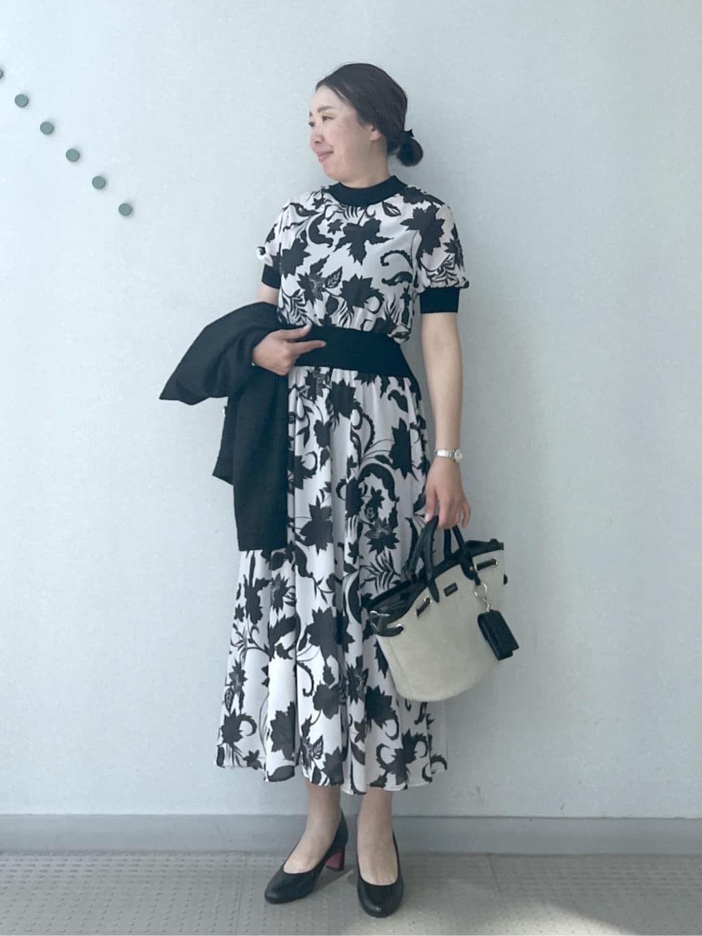 Soeさんの「DRESSTERIOR｜◆ブラックファンシーツイードジャケット」を使ったコーディネート