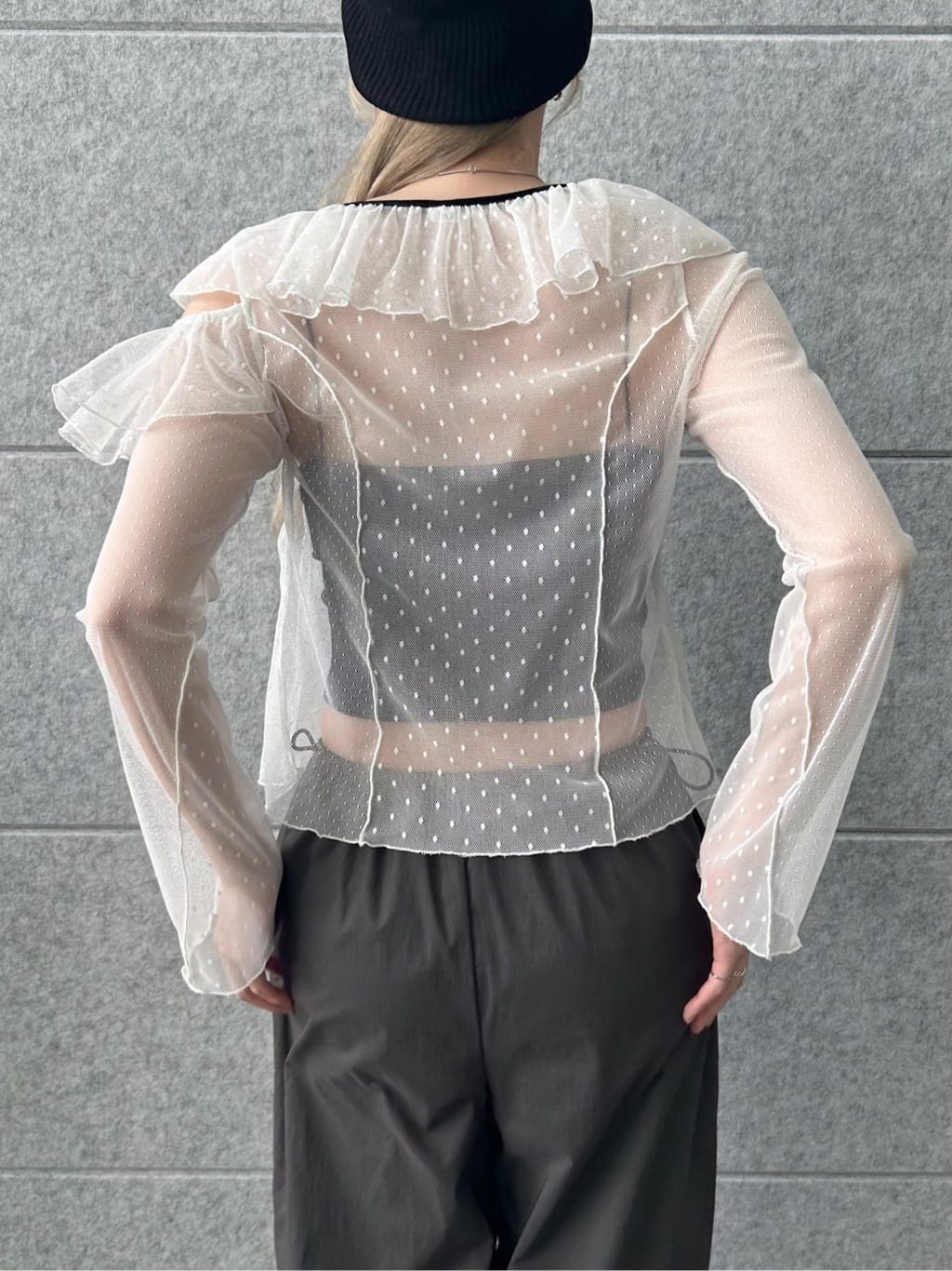 honoka Aさんの「CODE A｜tulle asymmetry blouse」を使ったコーディネート