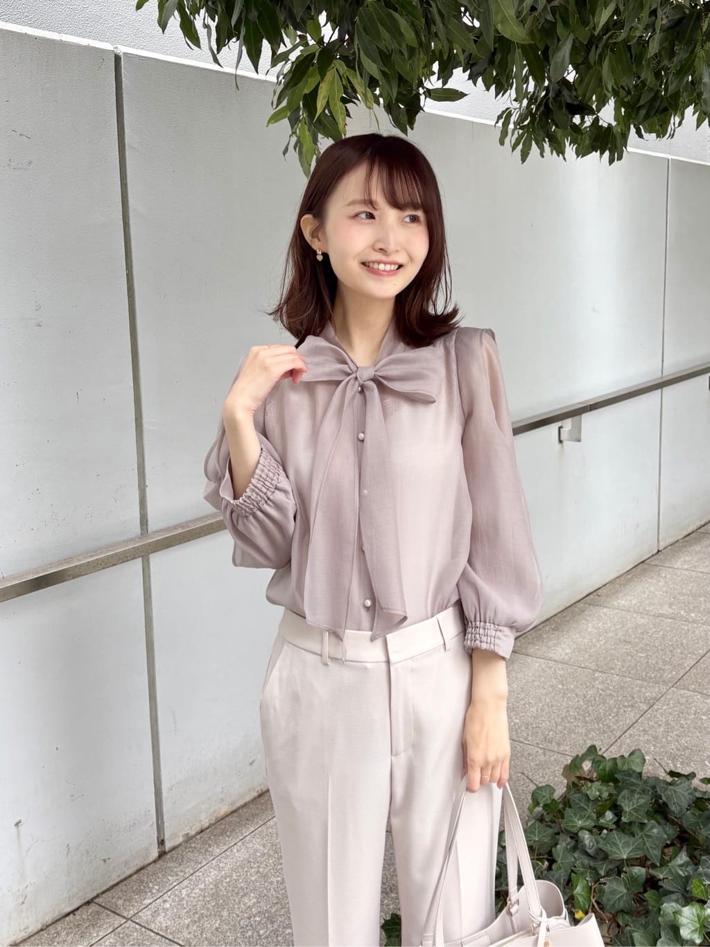 みさかさんの「index｜ストレッチスリムフレアパンツ【洗濯機OK】」を使ったコーディネート