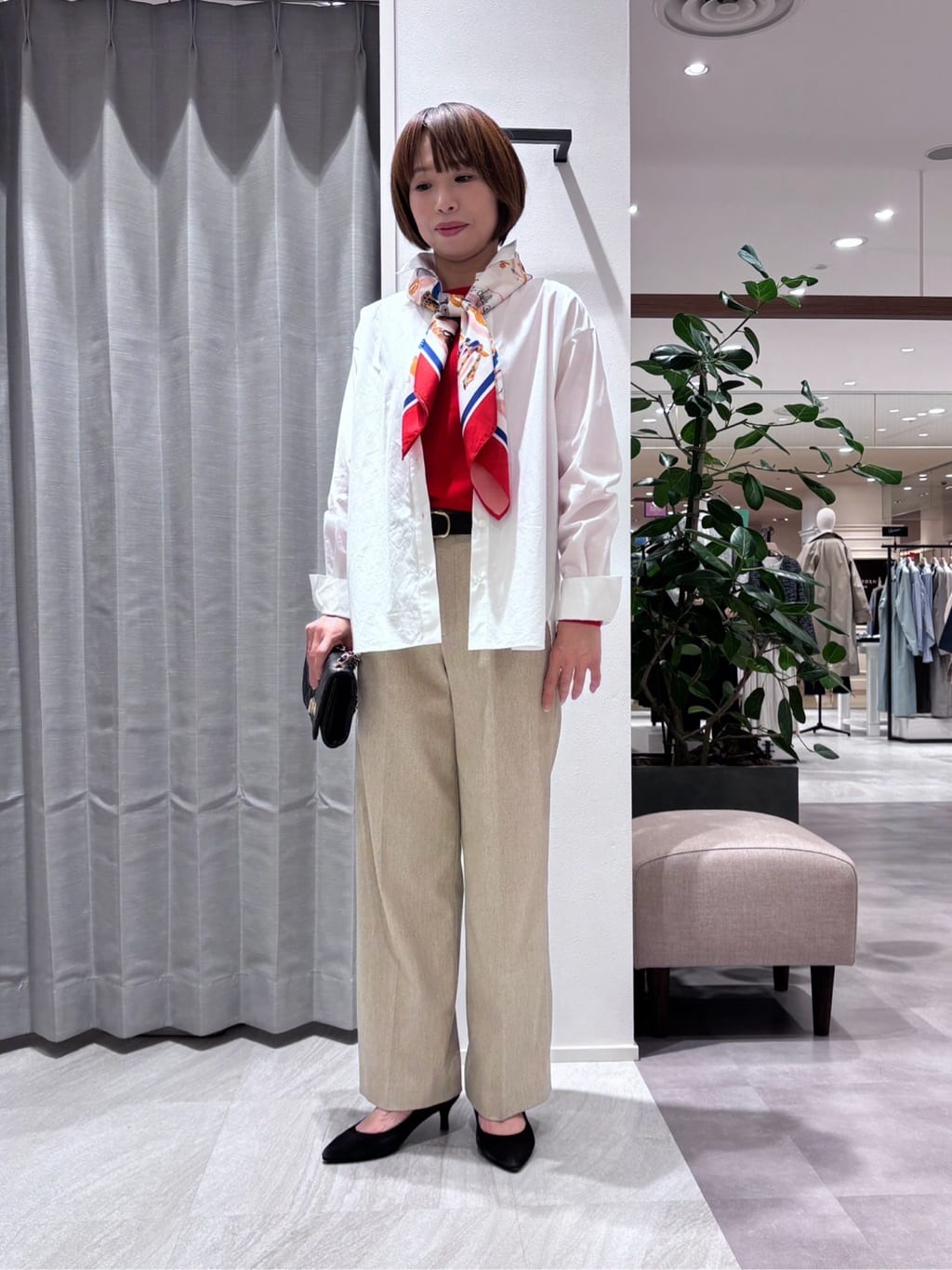 Satoさんの「UNTITLED｜【ワイド/後ろゴム/シーズンレス】シルクネップツイードパンツ」を使ったコーディネート